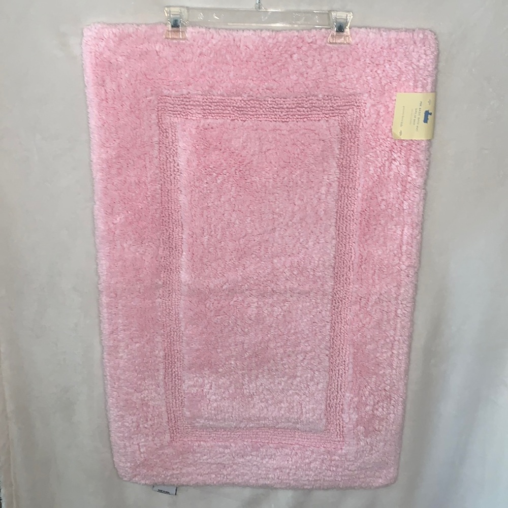 NWT✨Pottery Barn Kids✨Pink Basic Bath Mat 22in x 34in